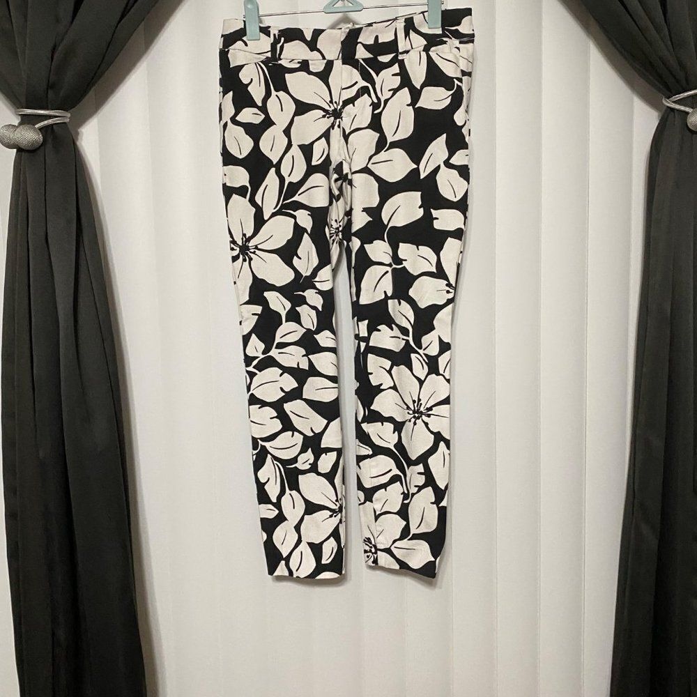 Old Navy Pixie Floral White/Black Pants